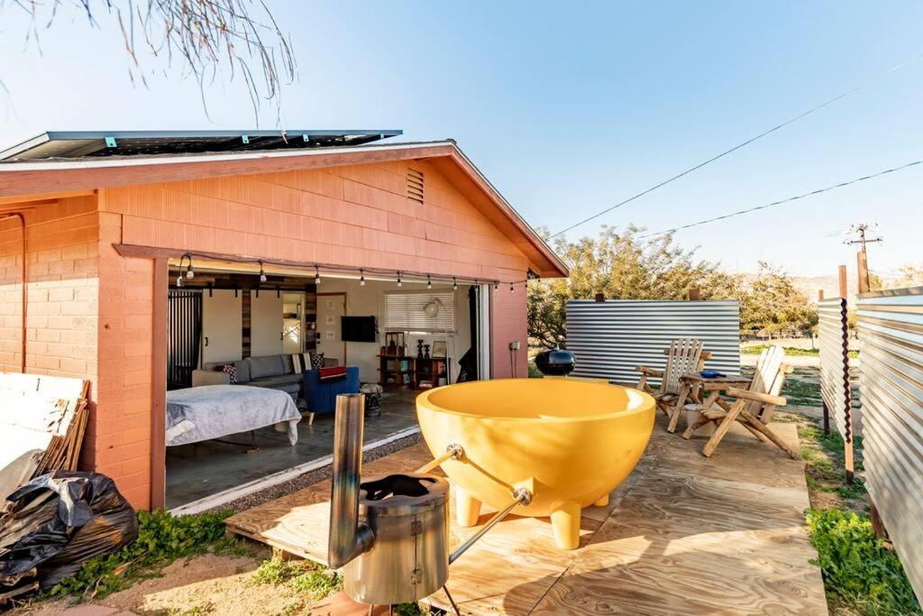 Jt'S Star Catcher Cabin - Hot Tub Yucca Valley Eksteriør bilde